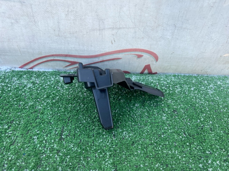 Кронштейн решетки радиатора, 500 рублей, Красноярск