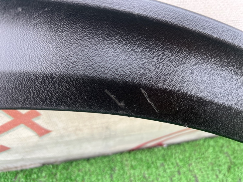 Накладка крыла, 1000 рублей, Красноярск