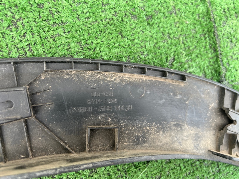 Накладка крыла, 1000 рублей, Красноярск