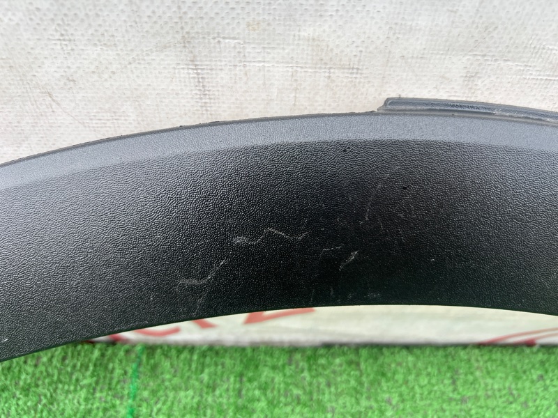 Накладка крыла, 1000 рублей, Красноярск