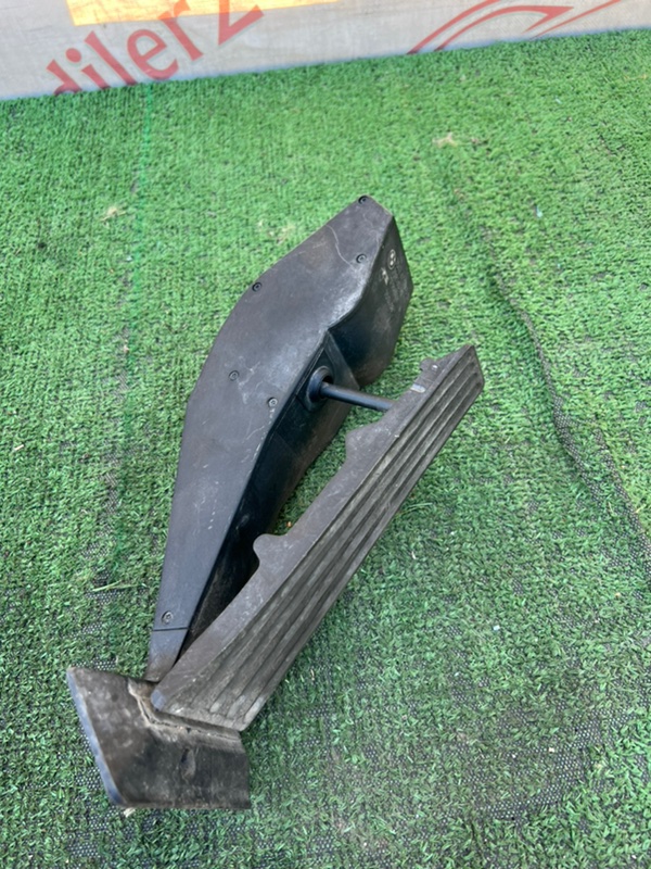 Педаль газа, 1000 рублей, Красноярск