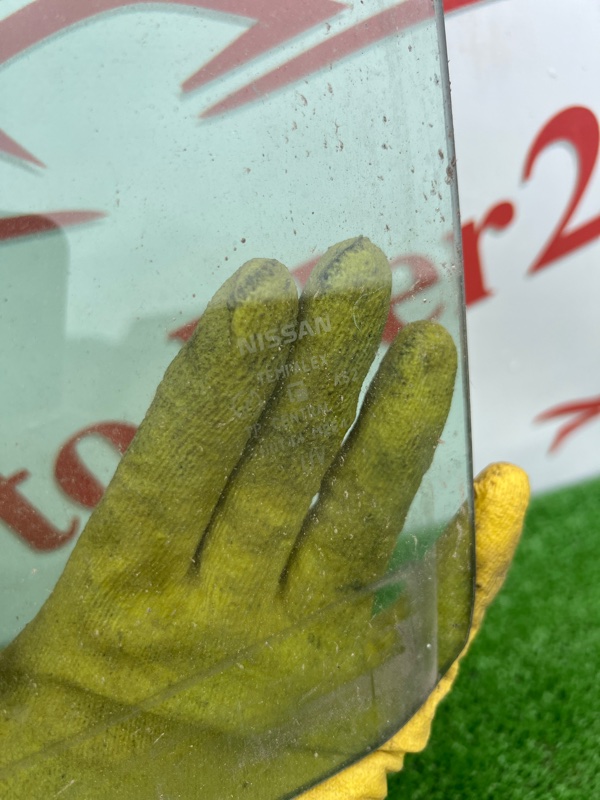 Стекло боковое, 500 рублей, Красноярск