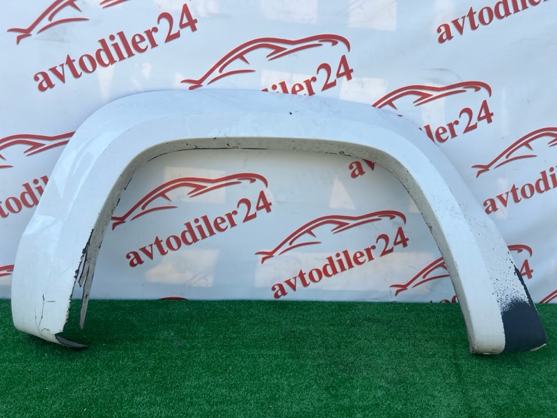 Накладка крыла, 1000 рублей, Красноярск