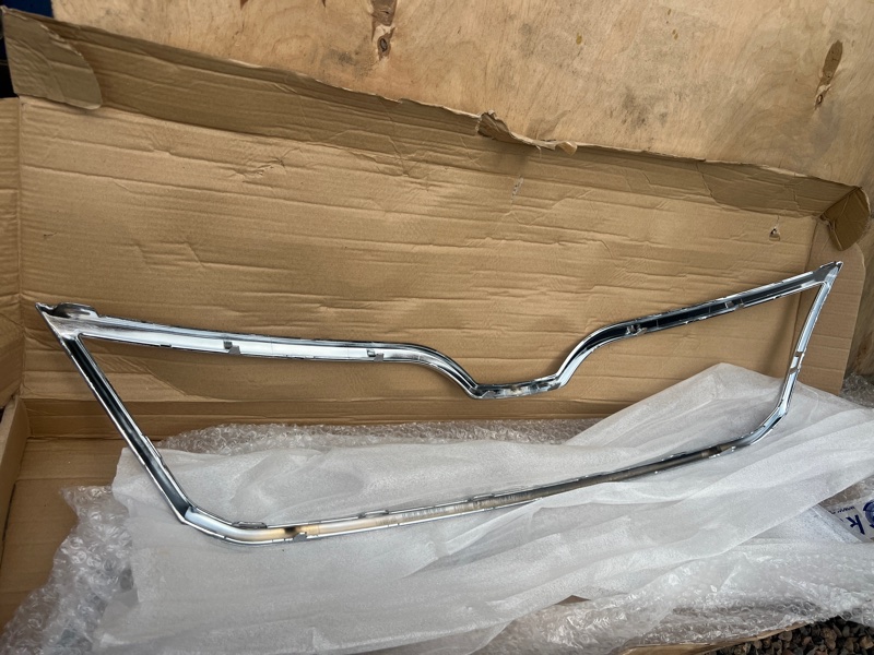 Молдинг решетки радиатора, 4500 рублей, Кузнецово