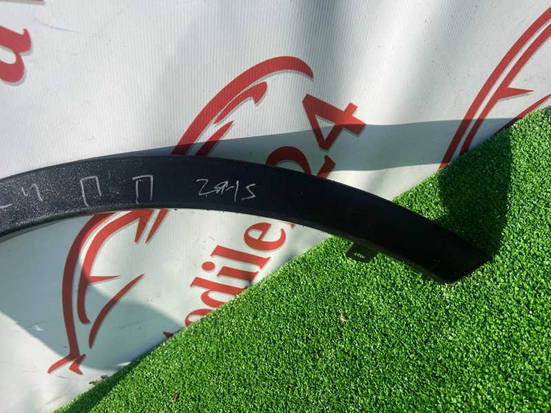 Накладка крыла, 1000 рублей, Красноярск