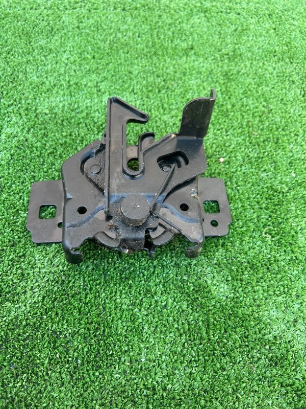 Замок капота, 1000 рублей, Красноярск