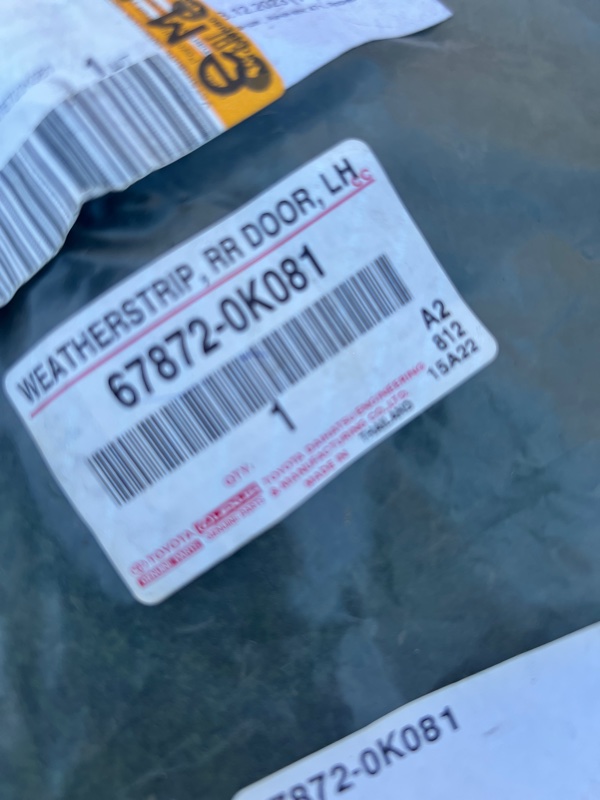 Уплотнительная резинка боковой двери, 3000 рублей, Красноярск