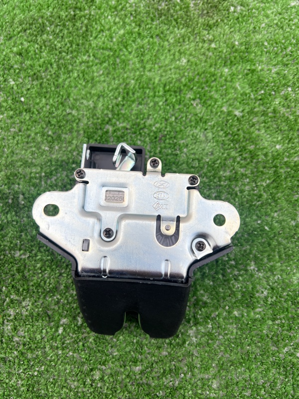 Замок багажника, 3500 рублей, Красноярск