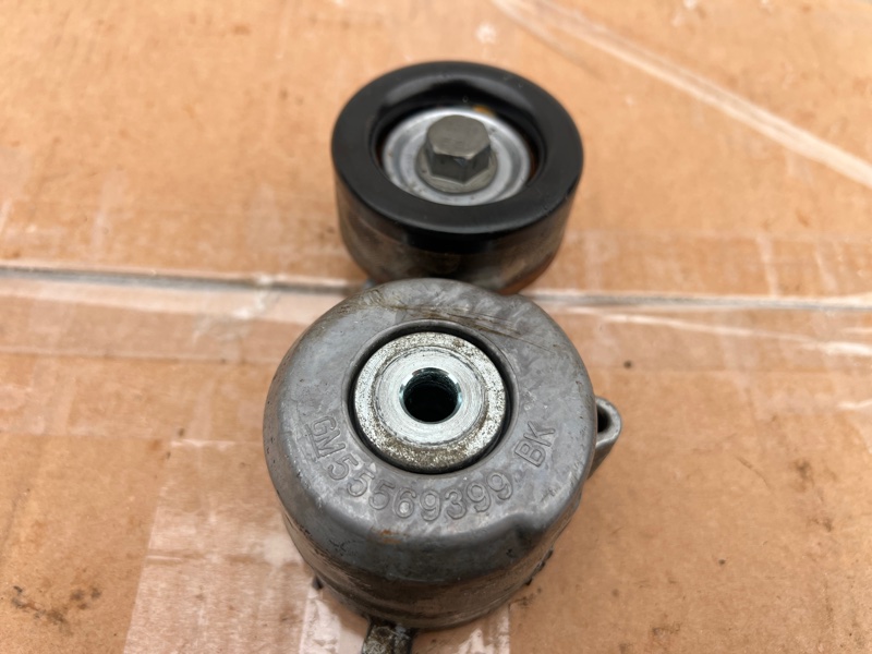 Ролик натяжной навесного оборудования, 3000 рублей, Красноярск