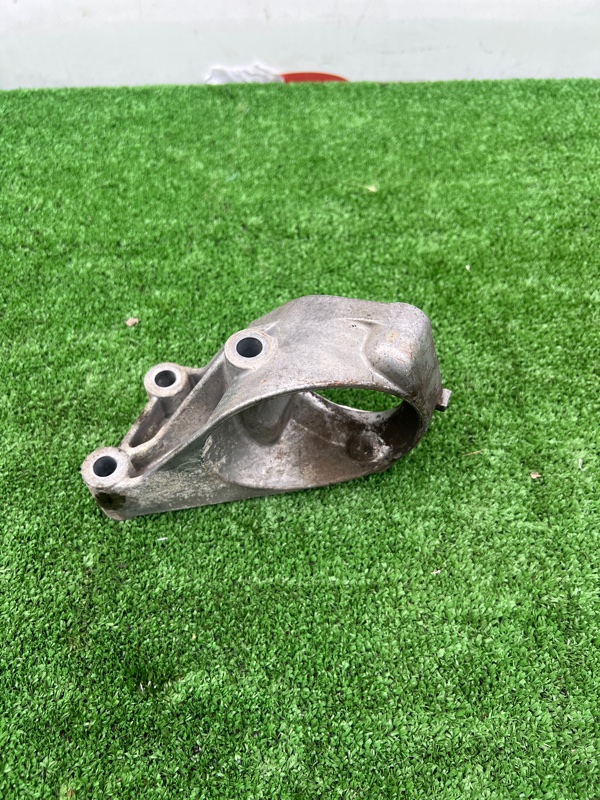 Кронштейн промежуточного вала, 3000 рублей, Красноярск