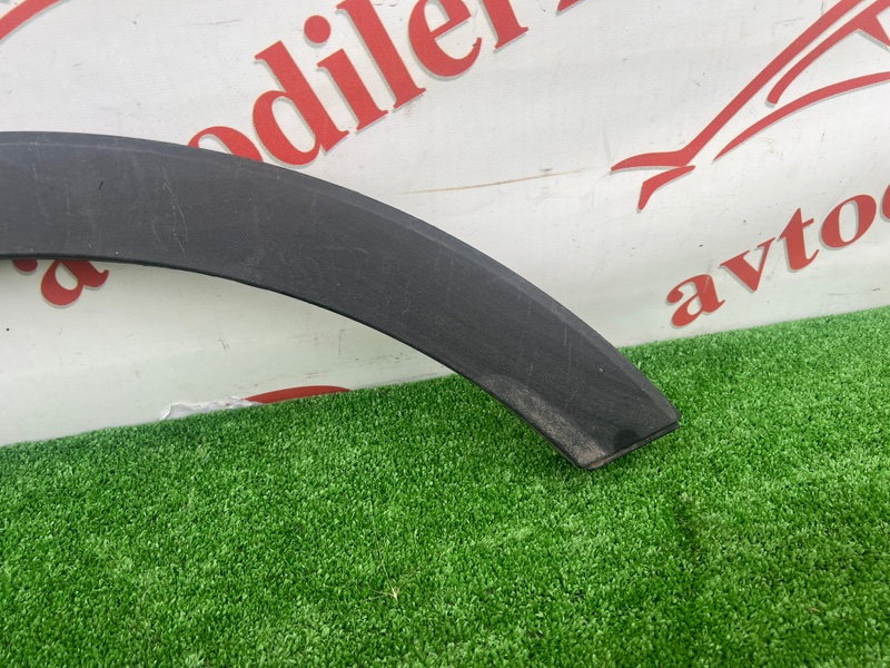 Накладка крыла, 1000 рублей, Красноярск