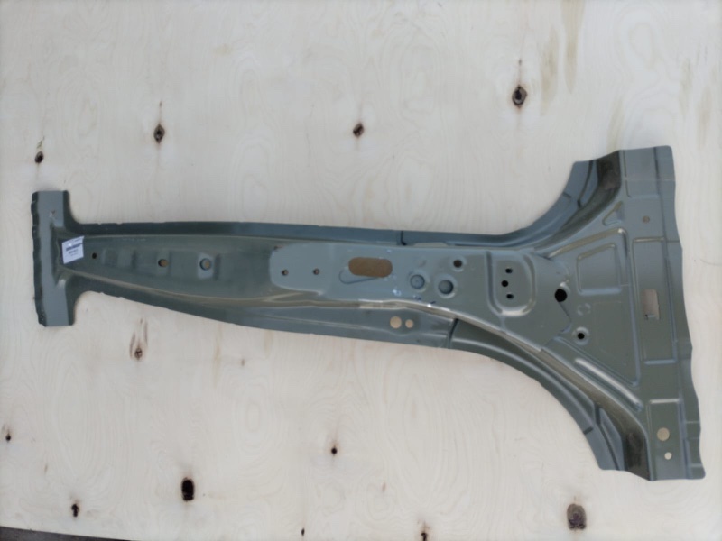 Стойка кузова, 12000 рублей, Кузнецово