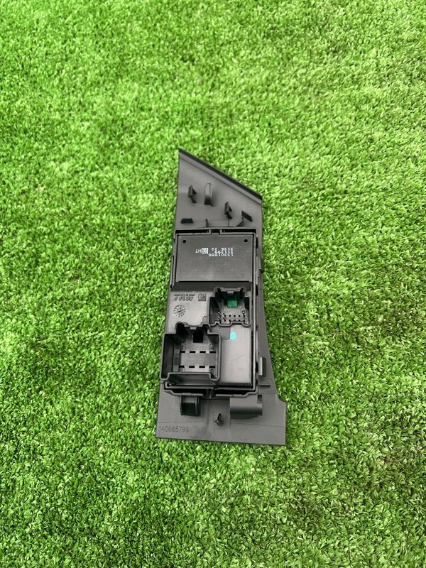 Кнопка стеклоподъемника, 500 рублей, Красноярск