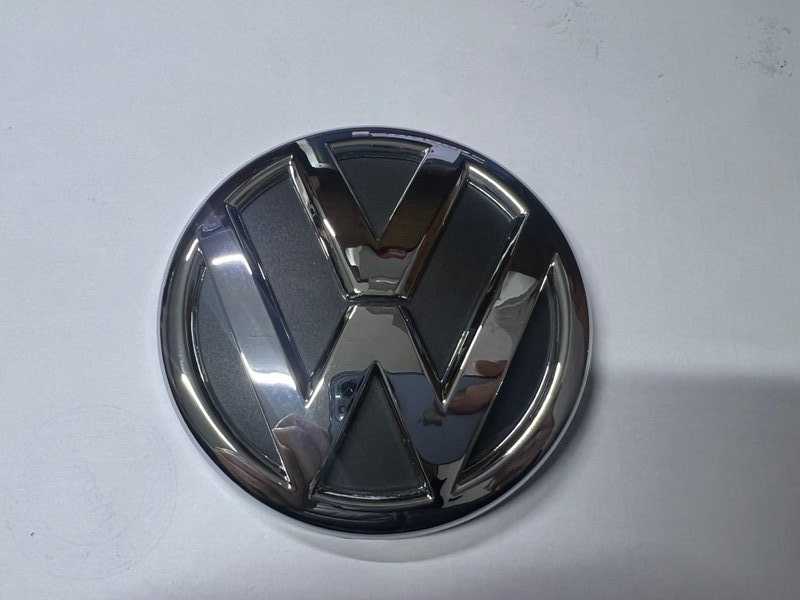 Эмблема крышки багажника, 1500 рублей, Красноярск