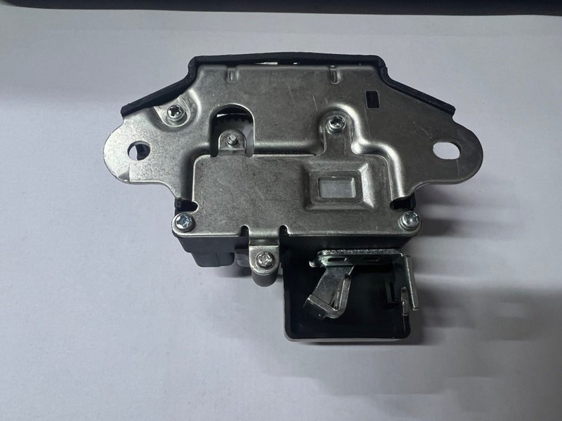 Замок багажника, 3400 рублей, Красноярск