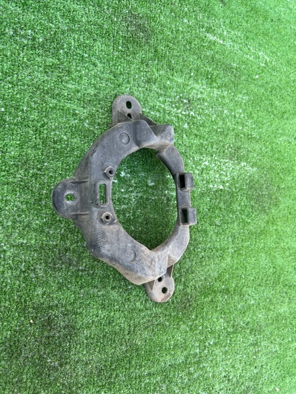 Кронштейн противотуманной фары, 1000 рублей, Красноярск