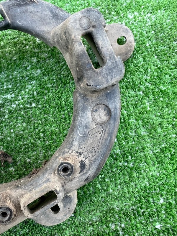 Кронштейн противотуманной фары, 1000 рублей, Красноярск