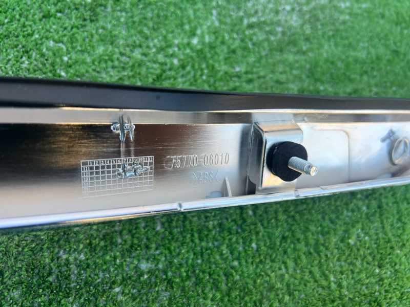 Молдинг капота, 2500 рублей, Красноярск