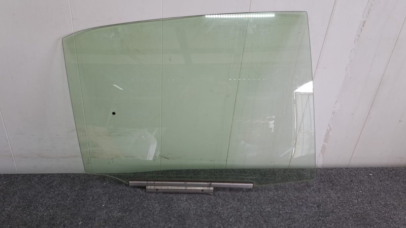 Стекло боковое, 5000 рублей, Кузнецово
