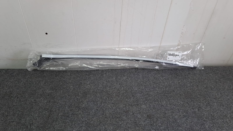 Молдинг лобового стекла, 3000 рублей, Кузнецово