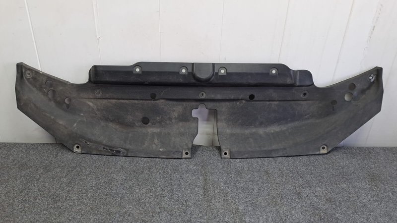 Накладка замка капота, 3000 рублей, Кузнецово