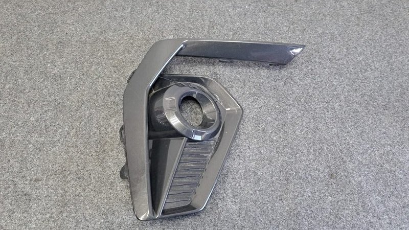 Накладка противотуманной фары, 2000 рублей, Кузнецово