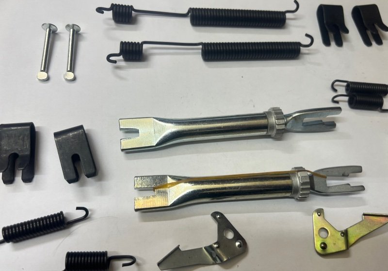 ремкомплект задних тормозных колодок, 1800 рублей, Красноярск