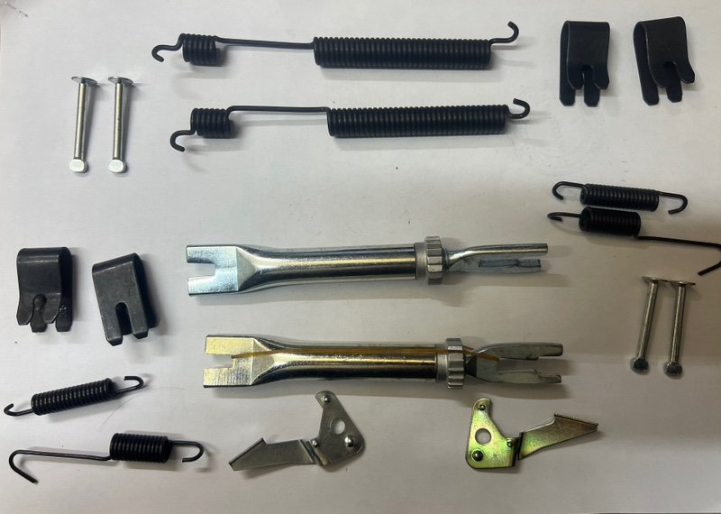 ремкомплект задних тормозных колодок, 1800 рублей, Красноярск