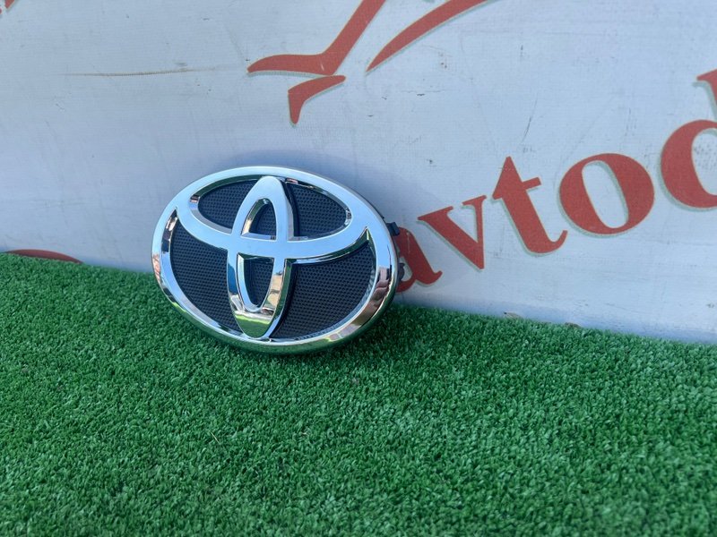 Эмблема решетки радиатора, 2000 рублей, Красноярск