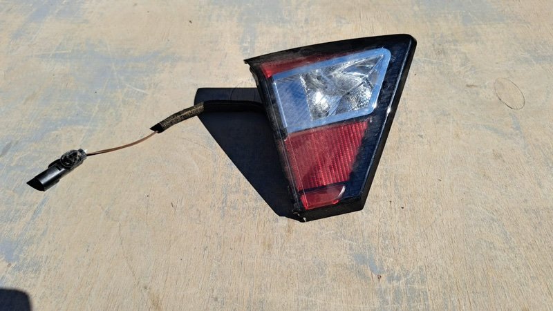 Фонарь в крышку багажника, 2000 рублей, Кузнецово