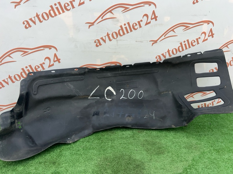 Подкрылок, 1000 рублей, Красноярск