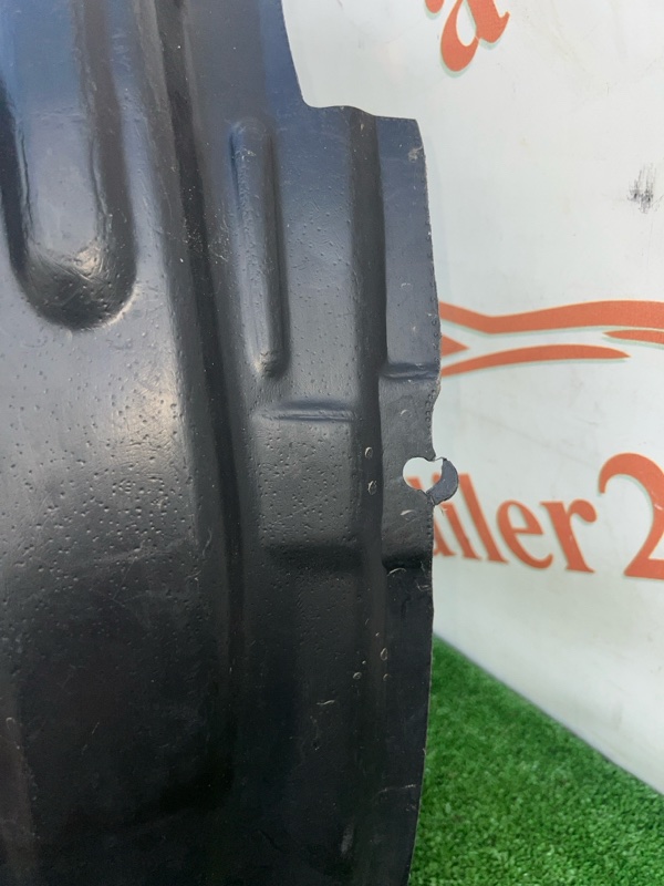 Подкрылок, 2000 рублей, Красноярск