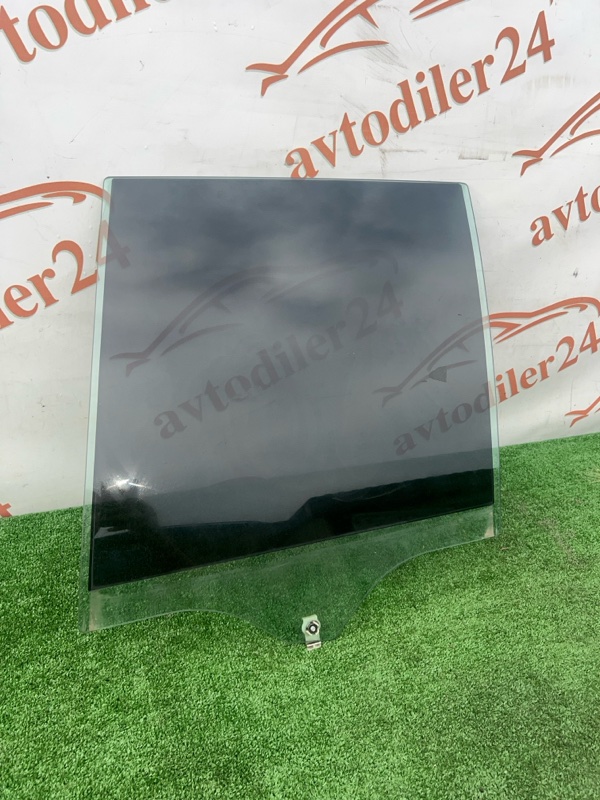 Стекло боковое, 500 рублей, Красноярск