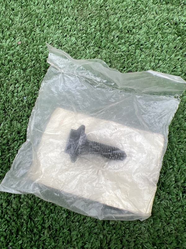 Болт крепления двери, 300 рублей, Красноярск