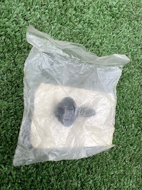 Болт крепления двери, 300 рублей, Красноярск