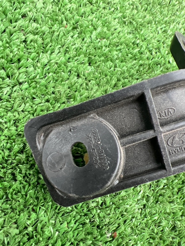 Кронштейн, 300 рублей, Красноярск