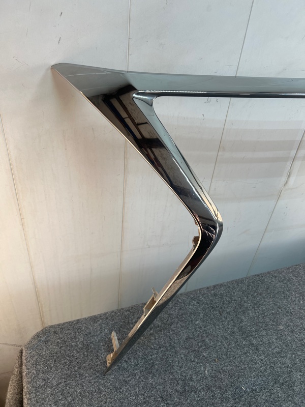 Молдинг решетки радиатора, 6000 рублей, Кузнецово