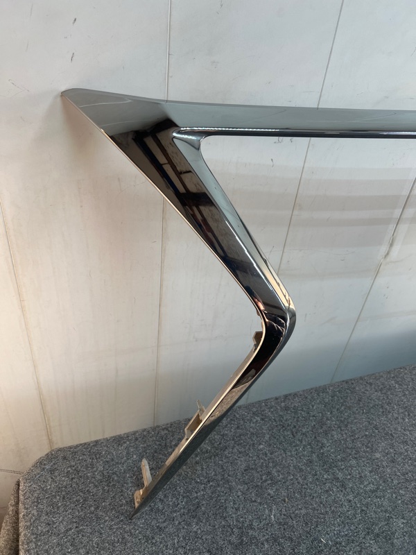 Молдинг решетки радиатора, 6000 рублей, Кузнецово