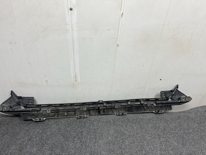 Кронштейн, 1000 рублей, Кузнецово