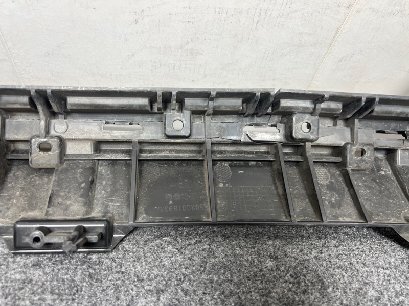 Кронштейн, 1000 рублей, Кузнецово