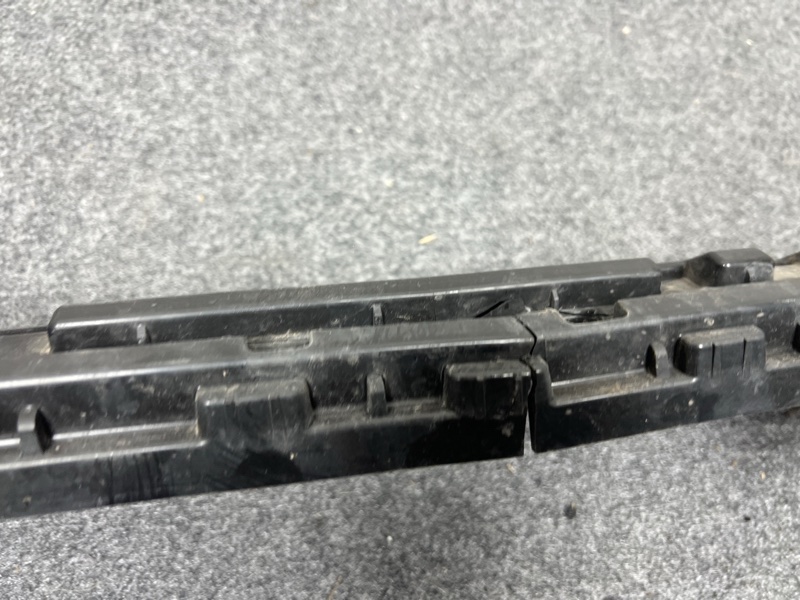 Кронштейн, 1000 рублей, Кузнецово