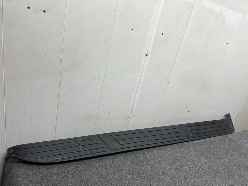 Накладка подножки верхняя, 3000 рублей, Кузнецово