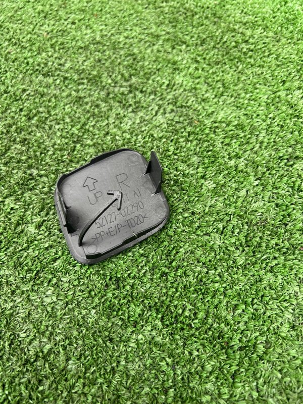 Заглушка буксировочного крюка, 500 рублей, Красноярск