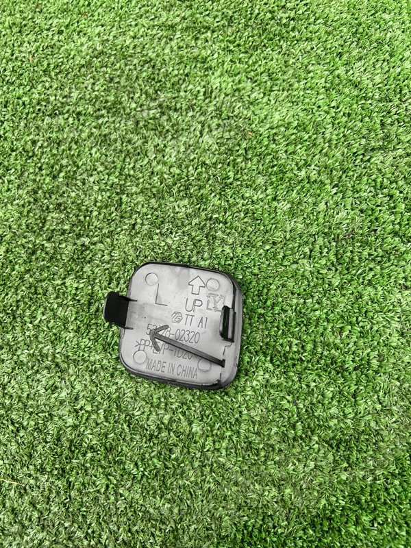 Заглушка буксировочного крюка, 500 рублей, Красноярск