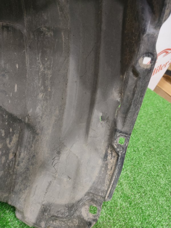 Подкрылок, 2000 рублей, Красноярск