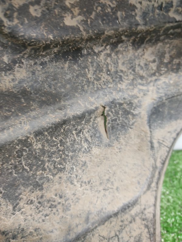 Подкрылок, 2000 рублей, Красноярск