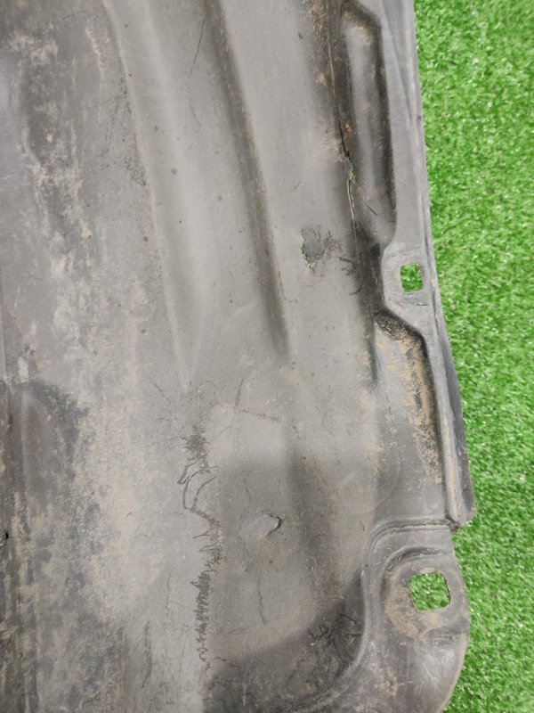 Подкрылок, 2000 рублей, Красноярск