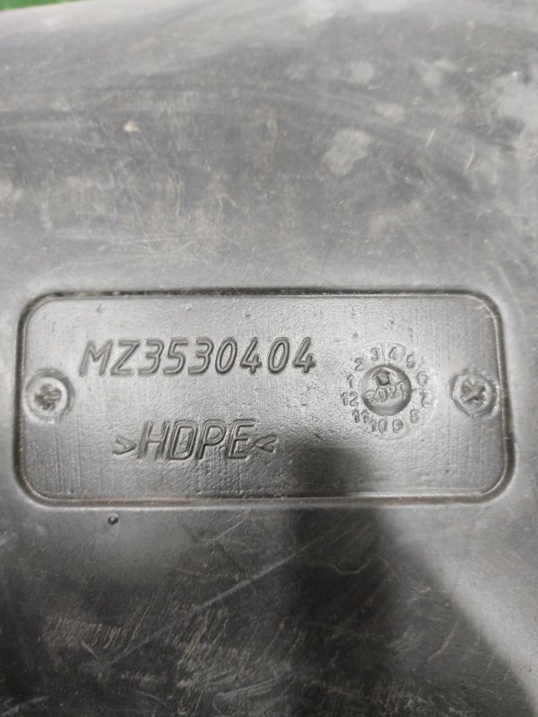 Подкрылок, 1000 рублей, Красноярск