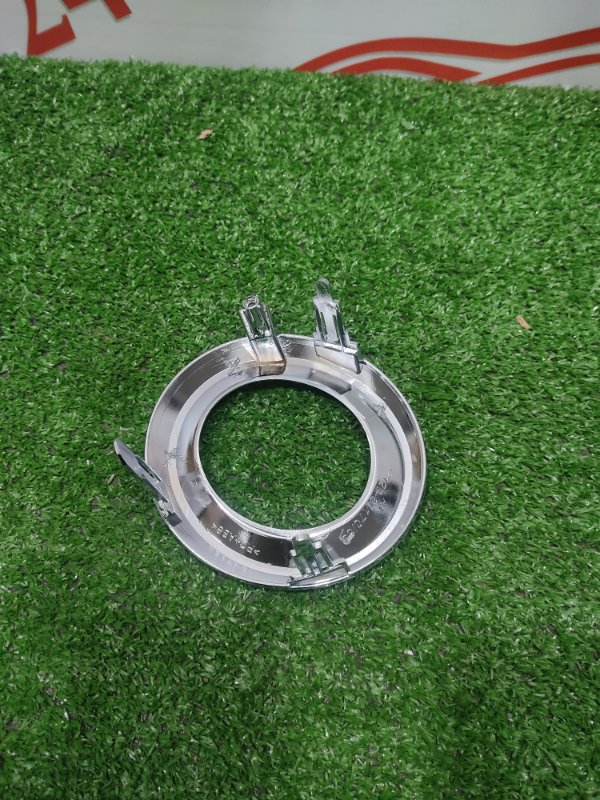 Накладка противотуманной фары, 1000 рублей, Красноярск