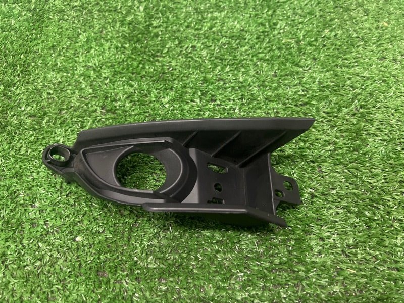 Накладка противотуманной фары, 500 рублей, Красноярск